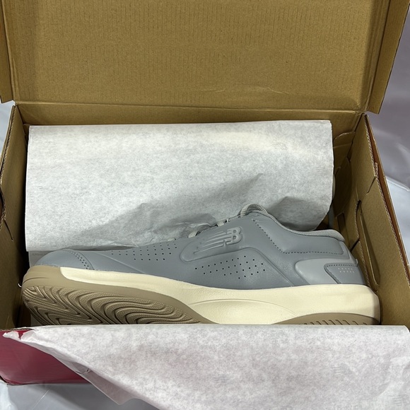 NIB - New Balance Men's 696v5 Tennis Shoes, Grey/ White - Size 11.5 - Picture 9 of 11